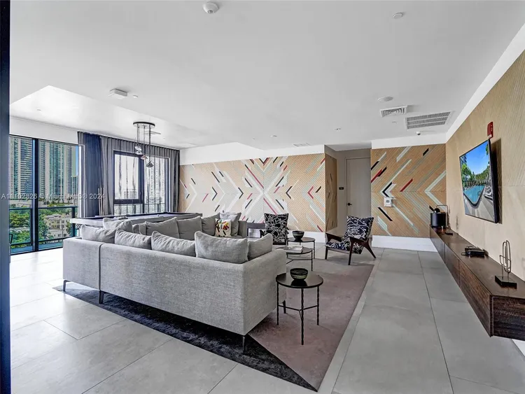 Hyde Midtown #2906 image #46