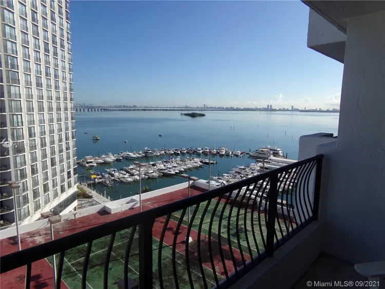 The Venetia #15G image #14