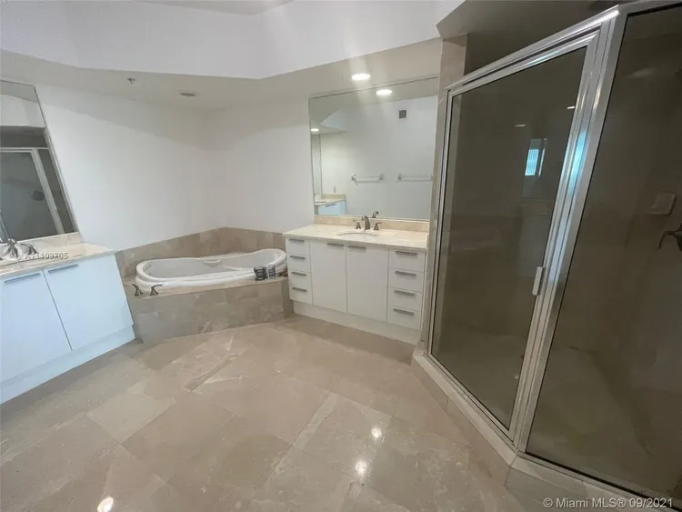 One Fifty One At Biscayne #704 image #14