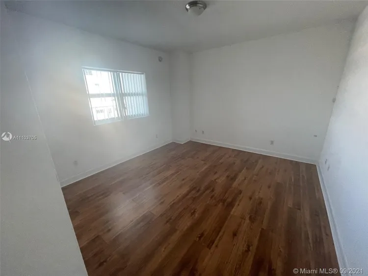 One Fifty One At Biscayne #704 image #9