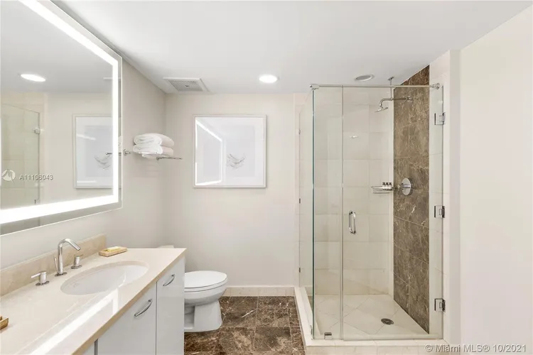 Hilton Q Club #1706 image #11