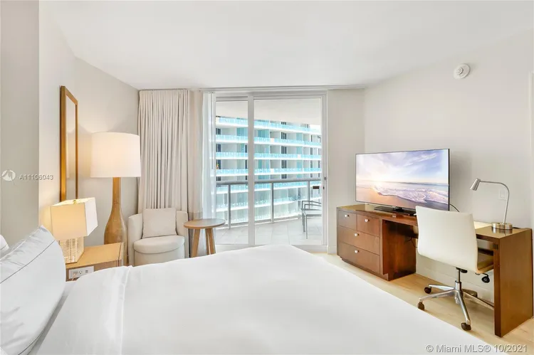 Hilton Q Club #1706 image #8