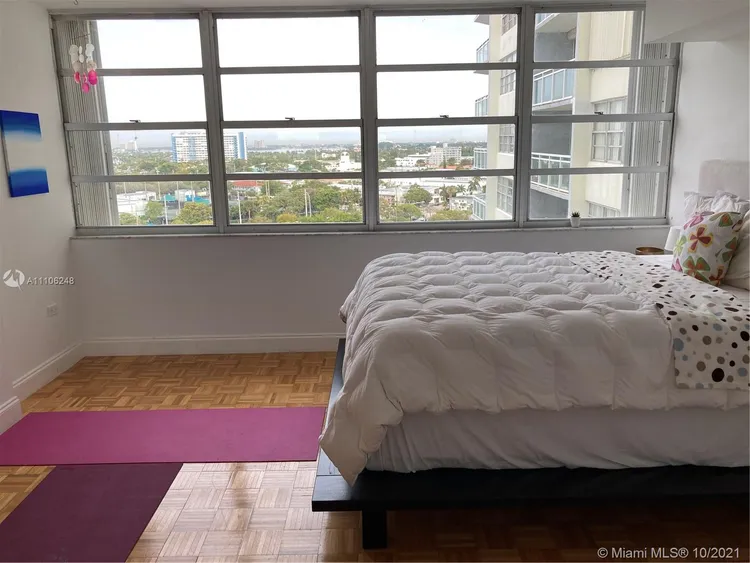 Burleigh House #1121 image #15