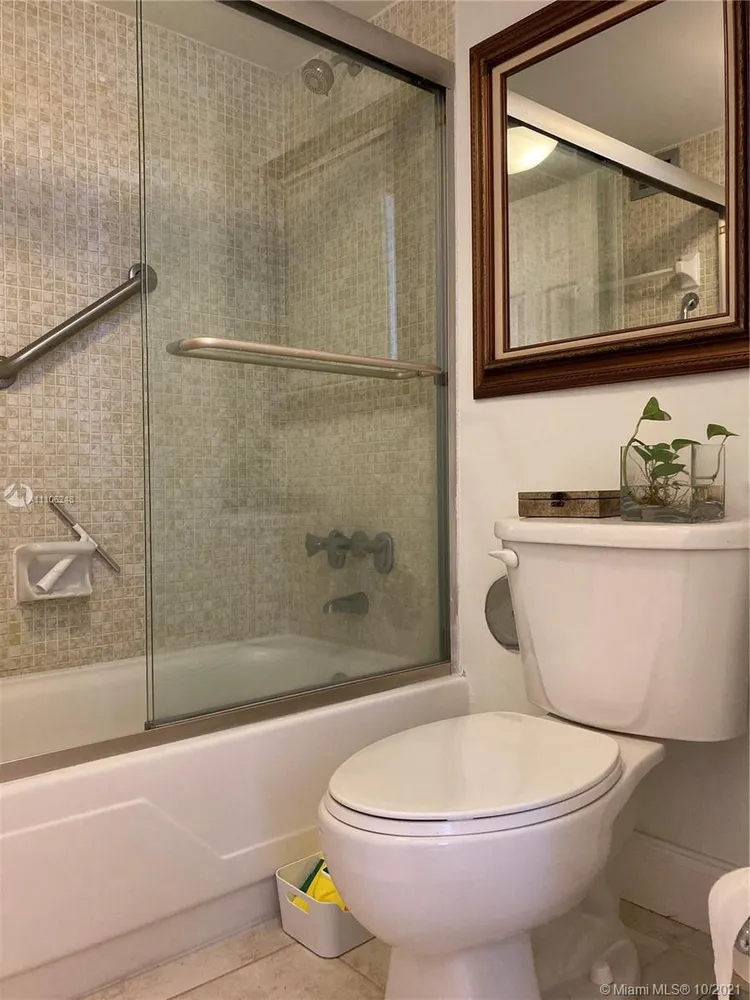 Burleigh House #1121 image #17