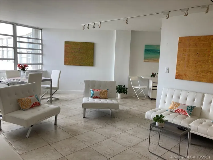 Burleigh House #1121 image #9