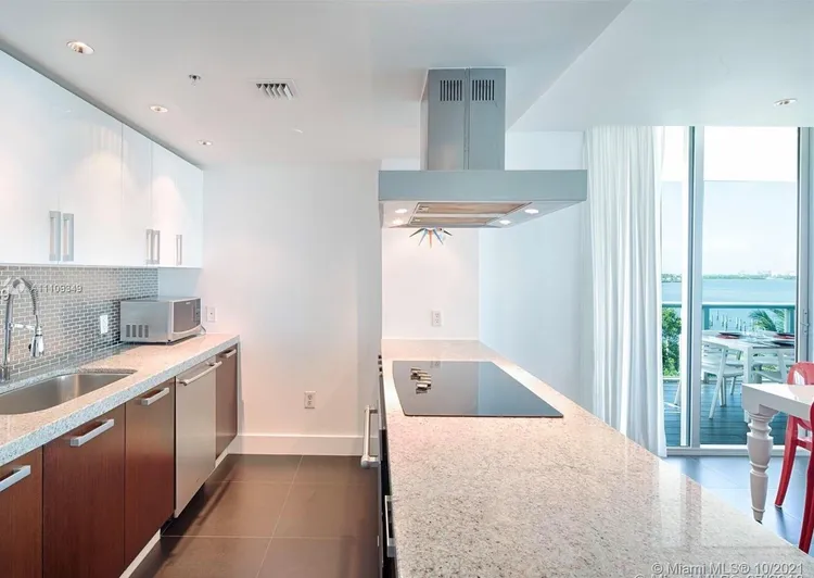 IOS on the Bay #405 image #10