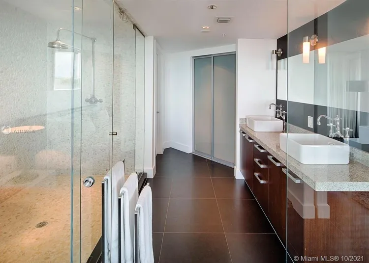 IOS on the Bay #405 image #9