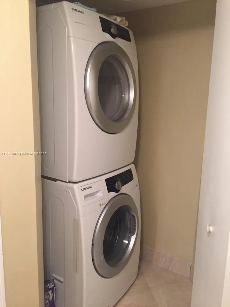 La Perla #1509 image #21