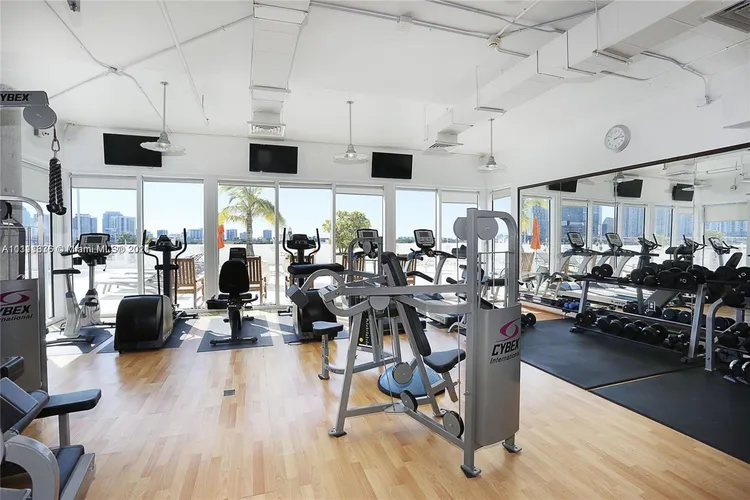 Neo Lofts #1612 image #18