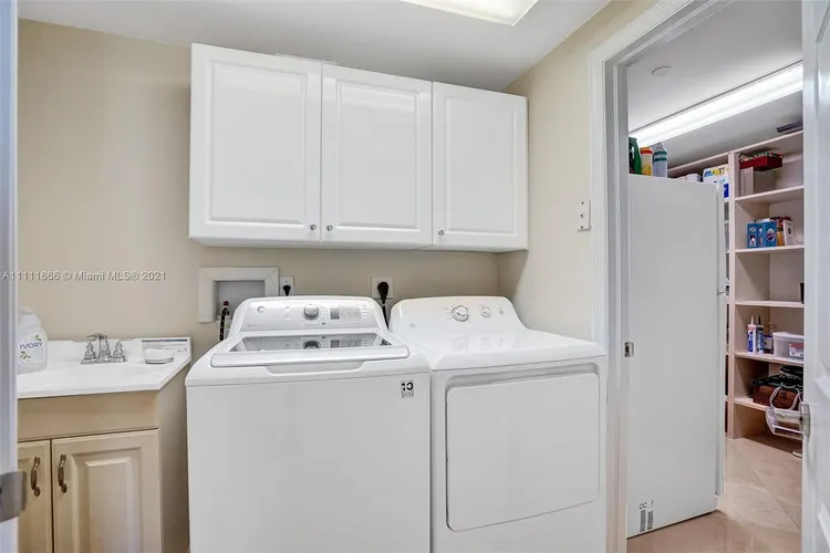 L'Hermitage North Tower #2309 image #26