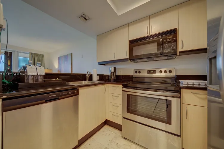 The Mutiny #910 image #11