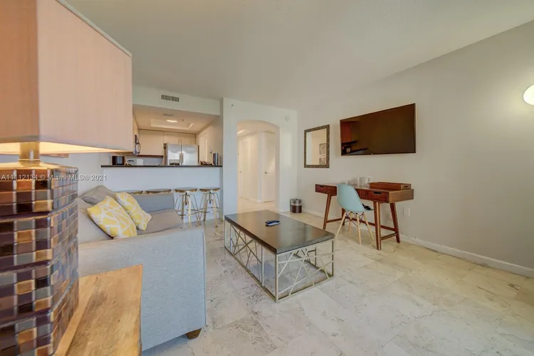 The Mutiny #910 image #6