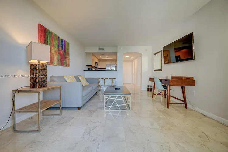 The Mutiny #910 image #7