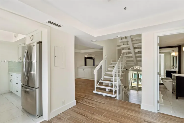 Courts at South Beach #10020 image #10