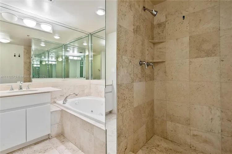 Courts at South Beach #10020 image #23