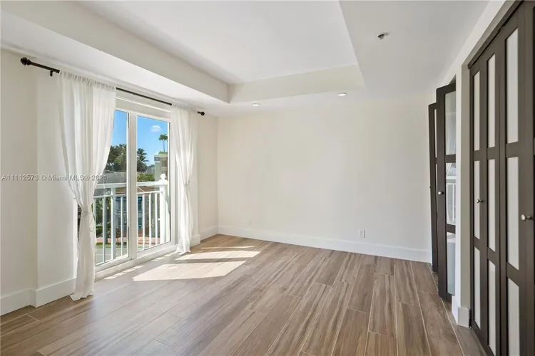 Courts at South Beach #10020 image #25