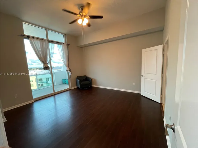 360 Condo #PH3 image #10