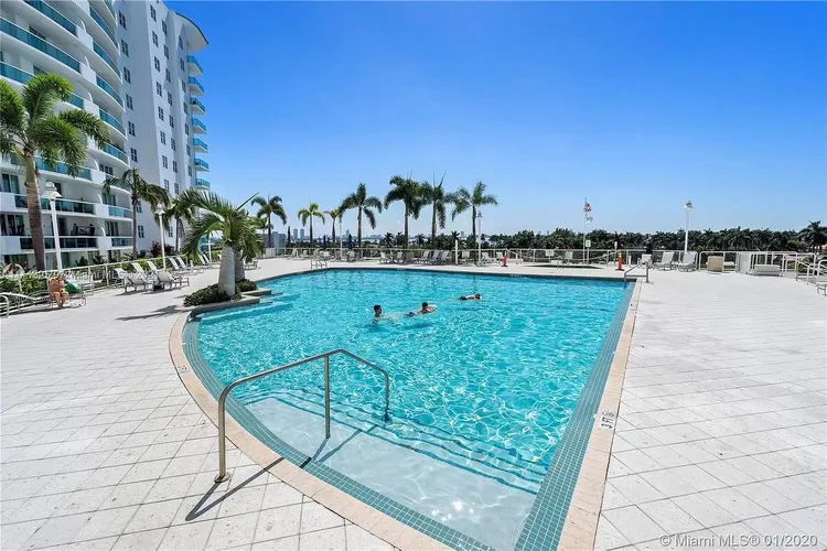 360 Condo #PH3 image #16