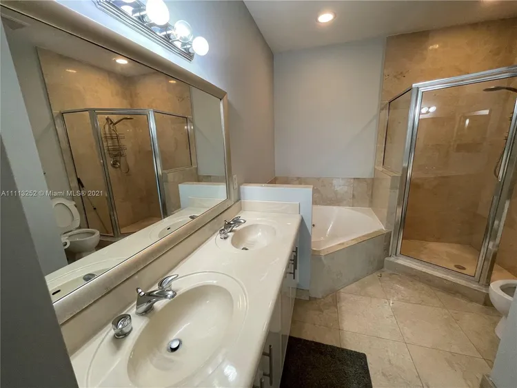 360 Condo #PH3 image #8