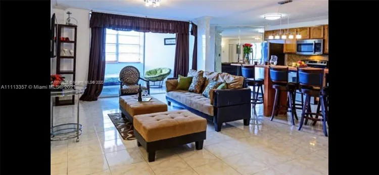 Burleigh House #1511 image #1