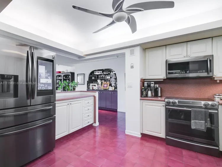 Olympus Towers and Marina #2501 image #20