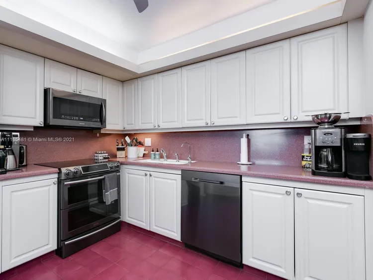 Olympus Towers and Marina #2501 image #21