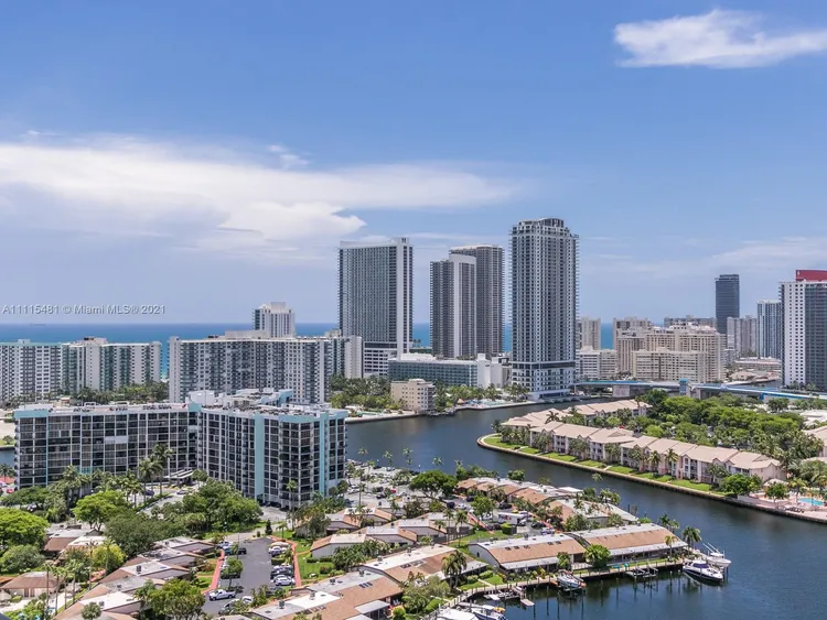 Olympus Towers and Marina #2501 image #8