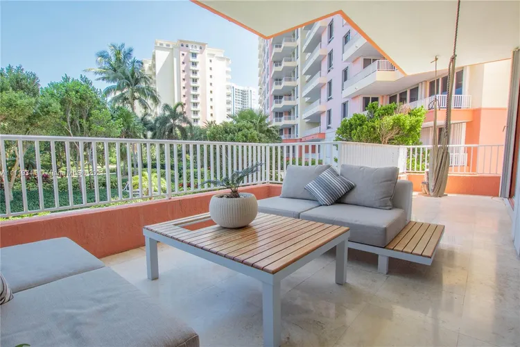 Ocean Club - Club Tower Two #301 image #15