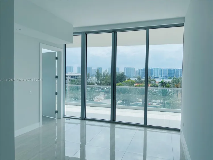 Turnberry Ocean Club Residences #401 image #10