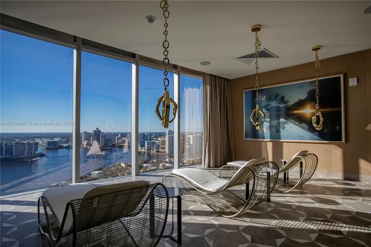 Turnberry Ocean Club Residences #401 image #21