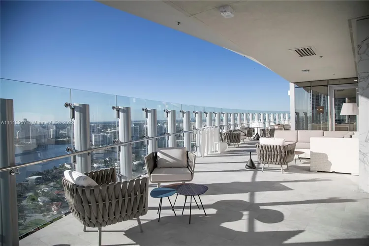 Turnberry Ocean Club Residences #401 image #23