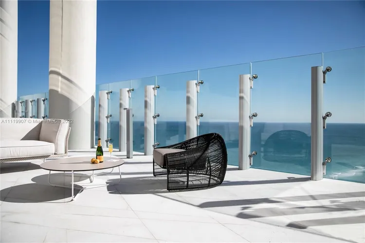 Turnberry Ocean Club Residences #401 image #24