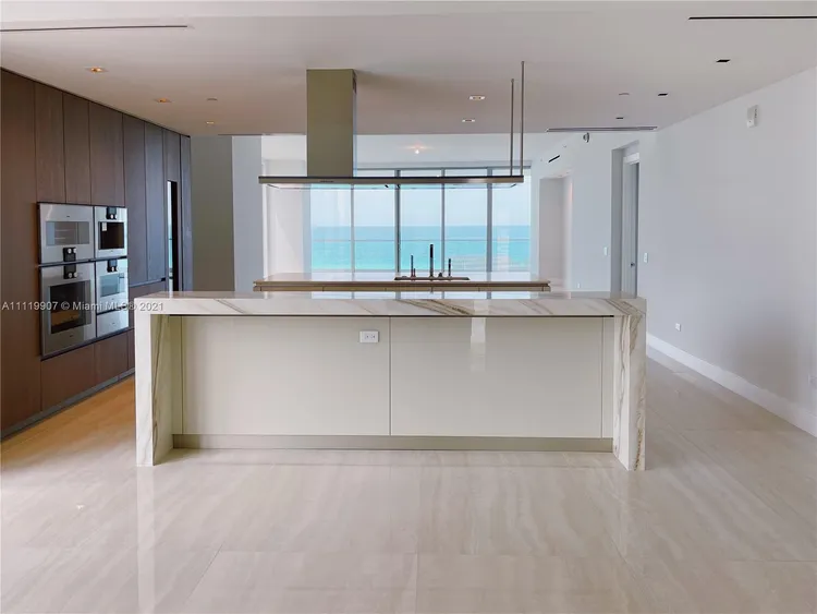 Turnberry Ocean Club Residences #401 image #7