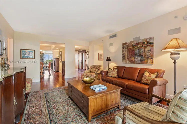 Ocean Club -  Lake Tower #406 image #10