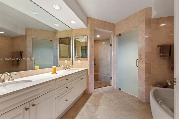 Ocean Club -  Lake Tower #406 image #12