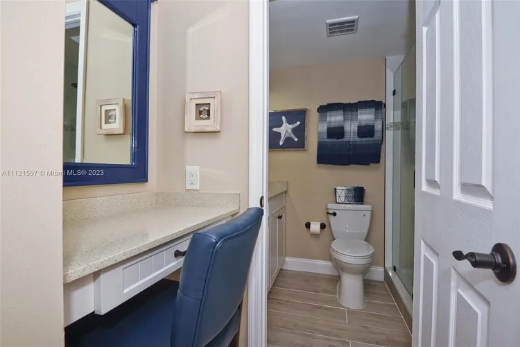 Alexander Towers #817 image #6