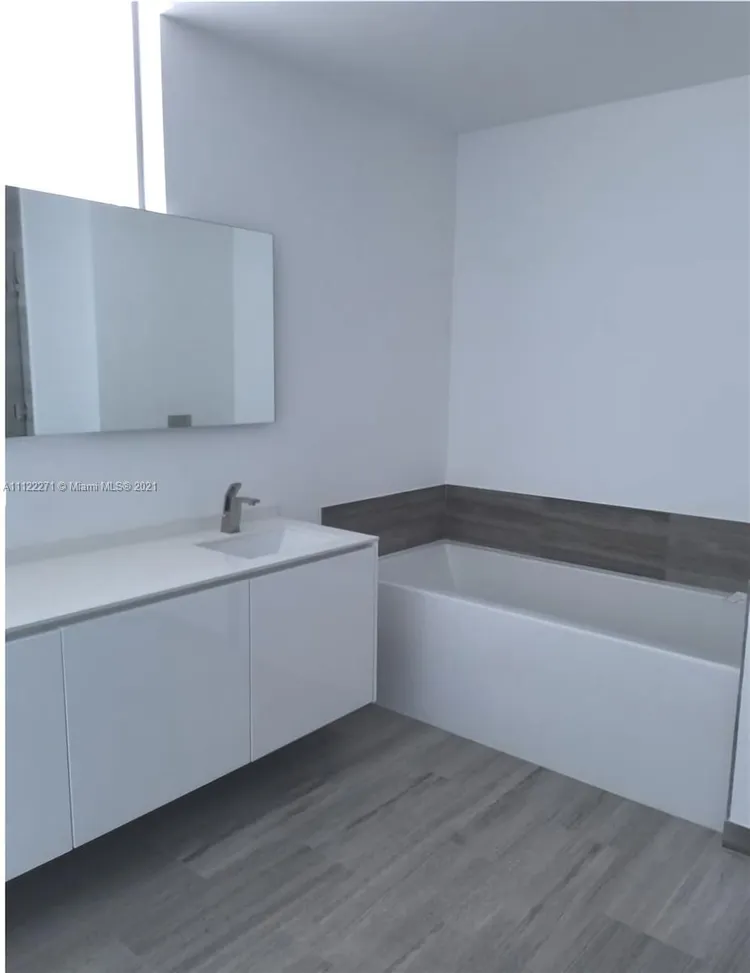 Brickell House #4101 image #12