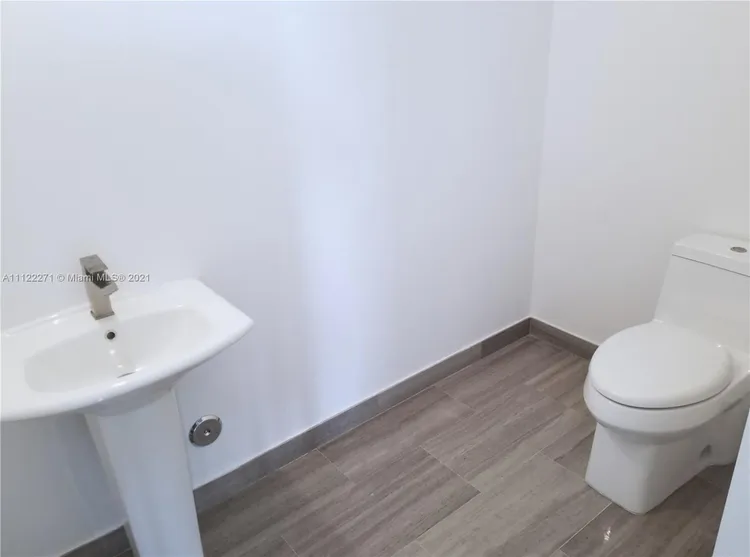 Brickell House #4101 image #17