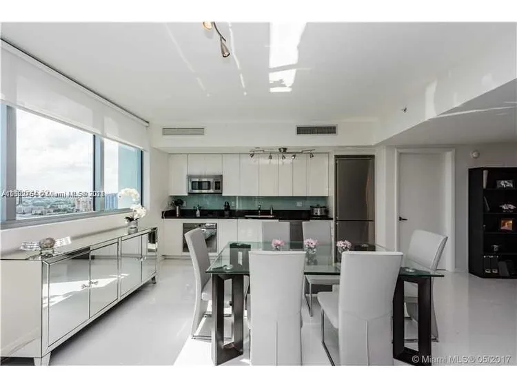 Mint #2405 image #17