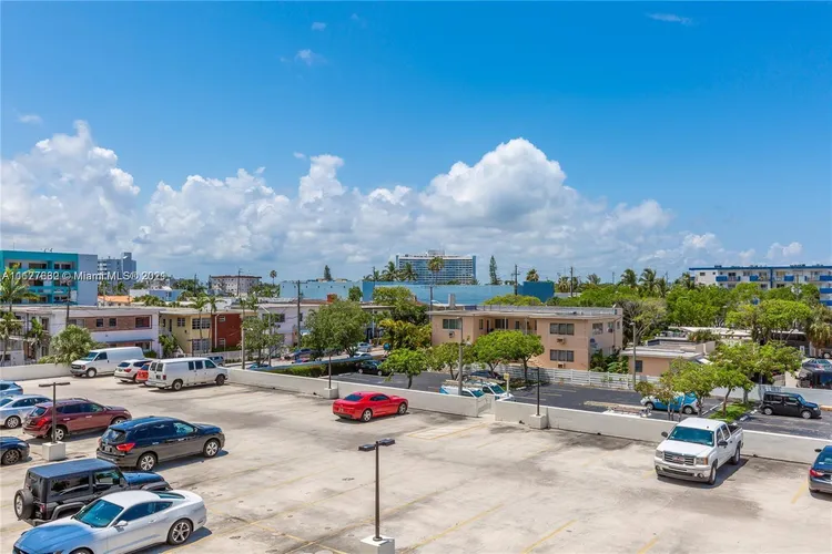 401 Blu Condo #305 image #11