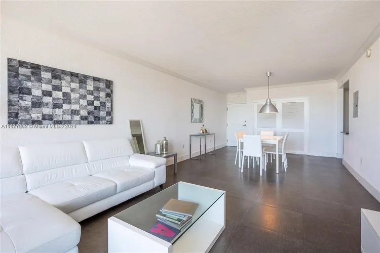 401 Blu Condo #305 image #7