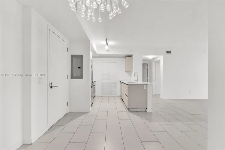 Baltus House #818 image #7