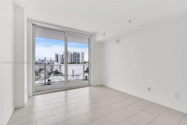 Baltus House #818 image #9