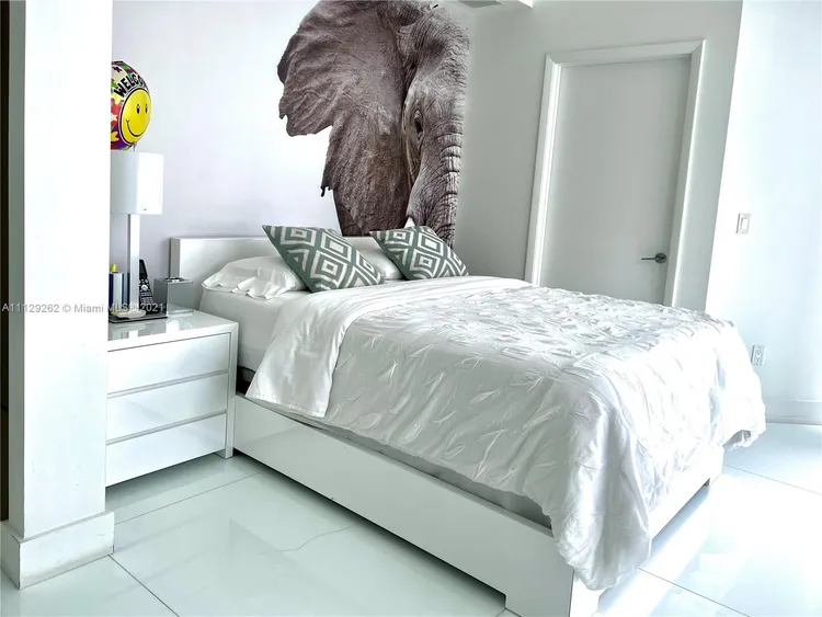 Paramount Bay #3601 image #13