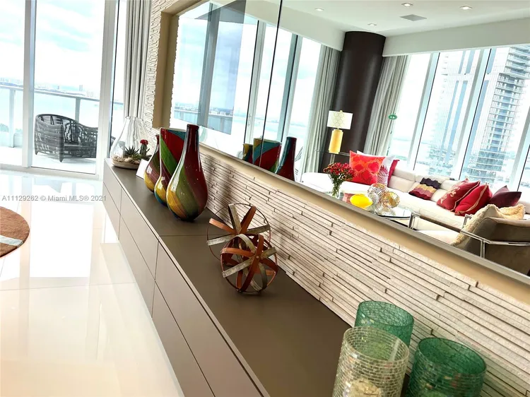 Paramount Bay #3601 image #8