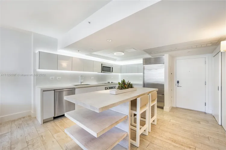 1 Hotel & Homes #1512 image #6