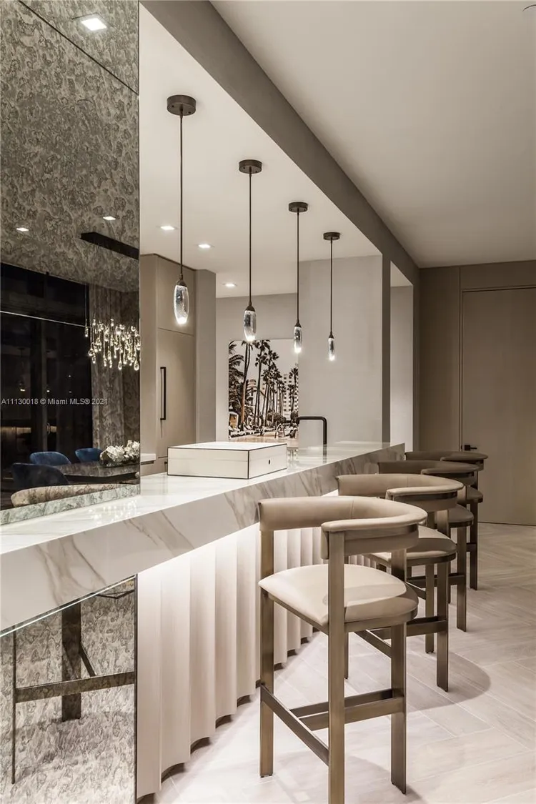 W South Beach #UPH1 image #12