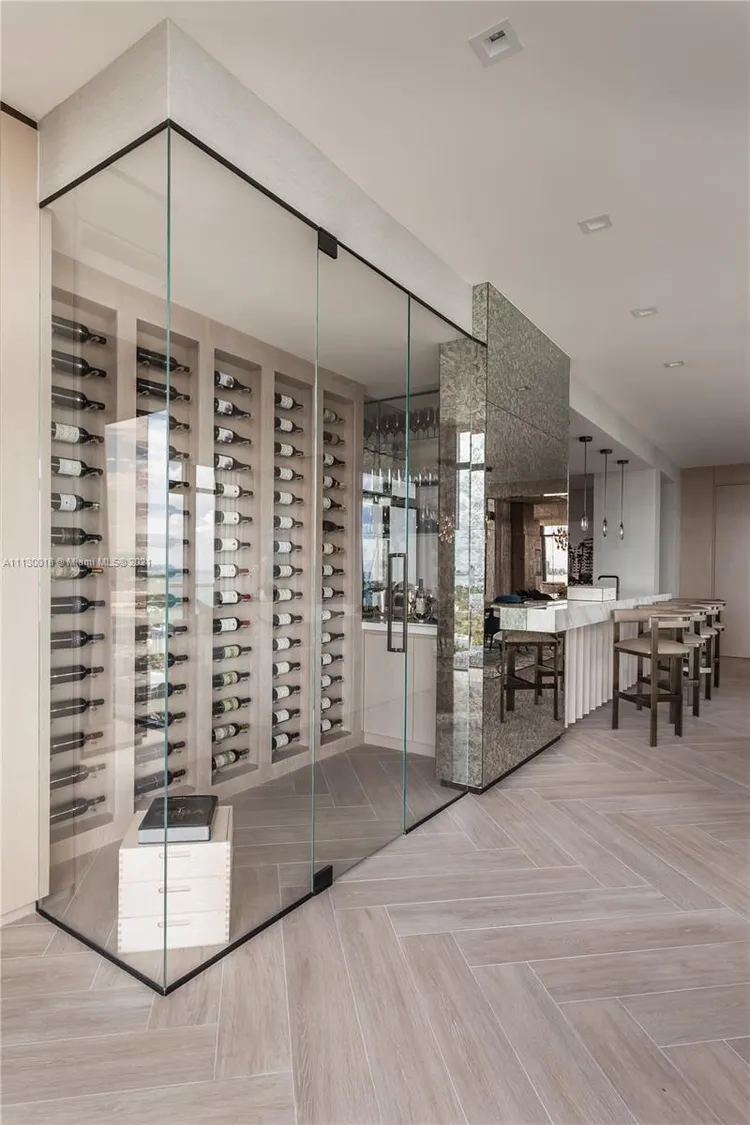 W South Beach #UPH1 image #16