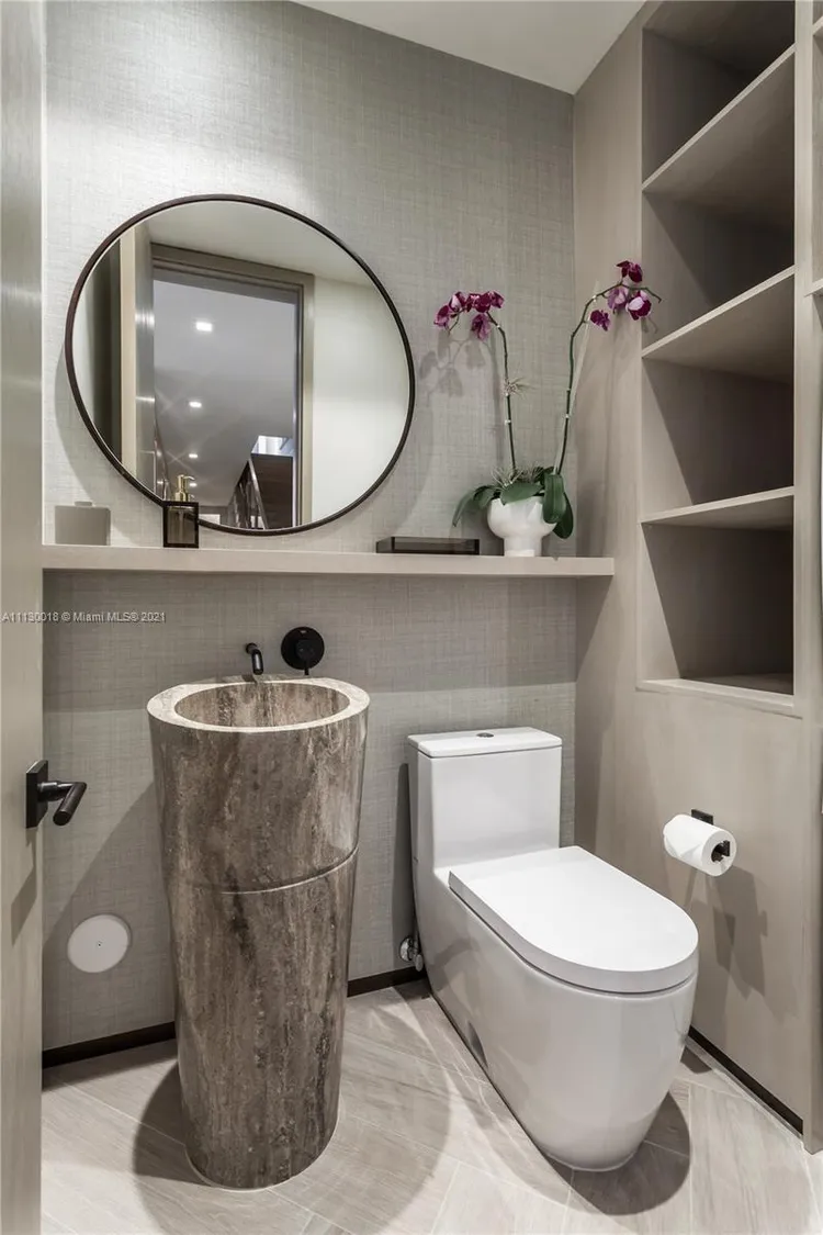 W South Beach #UPH1 image #25