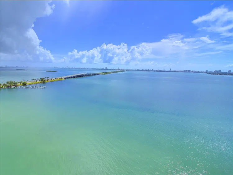 One Paraiso #2201 image #10